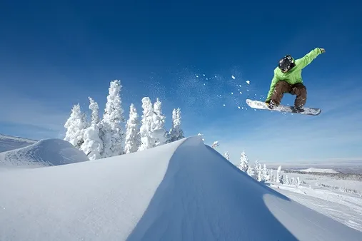 How to do a Snowboard Jump: A Comprehensive Guide for Beginners